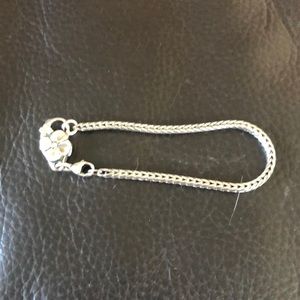 Trollbead  bracelet with flower clasp